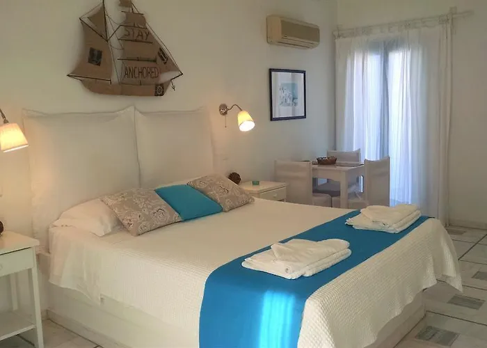 Nissiotiko Studios & Apartments